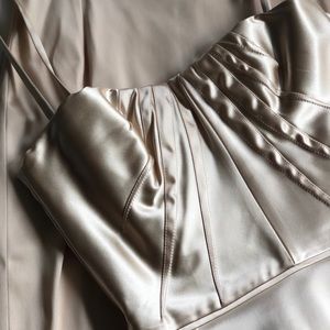 Dolce and Gabbana 2pc setSize 38 peach color